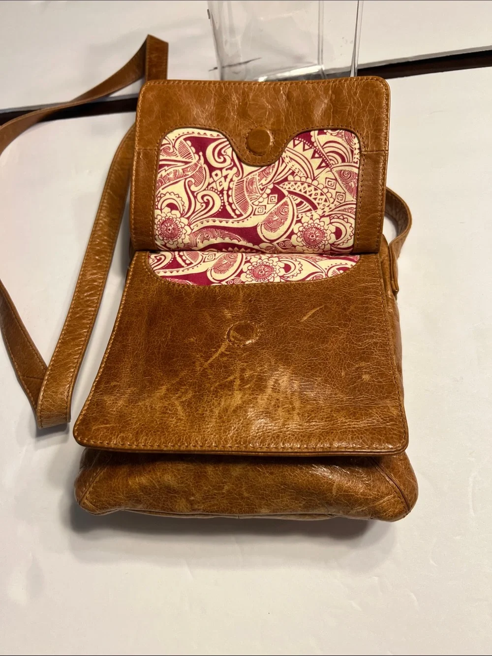 HOBO Leather Messenger Bag - Caramel Brown